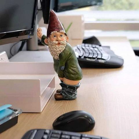 Garden Outdoor Ornament Decorations Resin Willy The Peeing Garden Gnome Statue