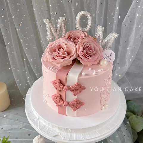 Cake Topper Cake Decoration 'MOM' Mother's Day Sparkly Pearl - White