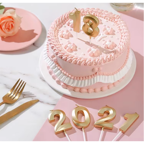Cake Topper Cake Decoration Cake/Cupcake Candle - Bold Golden Number 0