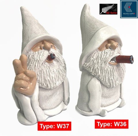 Garden Outdoor Ornament Decorations Resin Smoking Wizard Gnome Statue Ornament