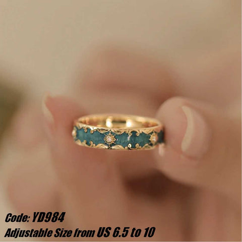 Women's Ring Vintage Green Enamel Ring Rhinestone Carved Ring Jewellery