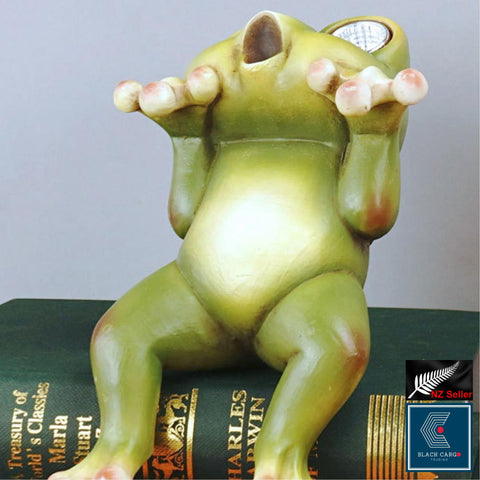 Garden Ornament Hanging Surprise Frog Statue Garden Décor with LED solar lights